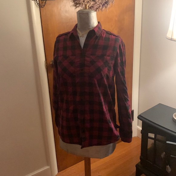Express Tops - EUC Express Red and black checkered button down shirt. Size large